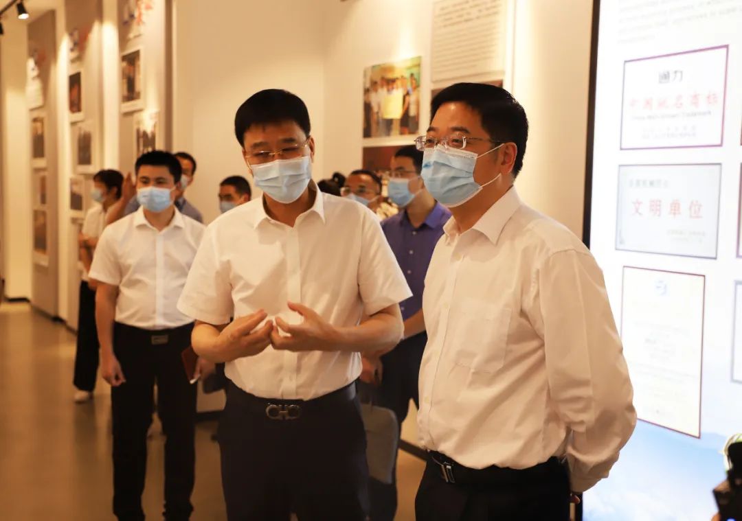 溫州市委常委、市紀(jì)委書記、市監(jiān)委主任張建明蒞臨通力科技調(diào)研